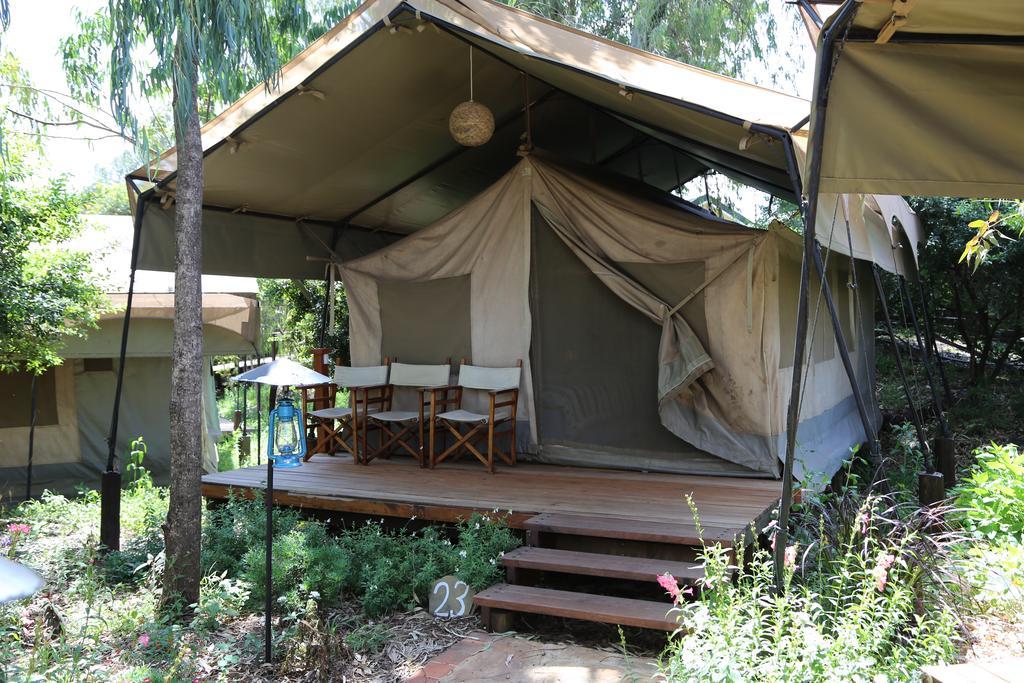 Отель Wildebeest Eco Camp Найроби Экстерьер фото