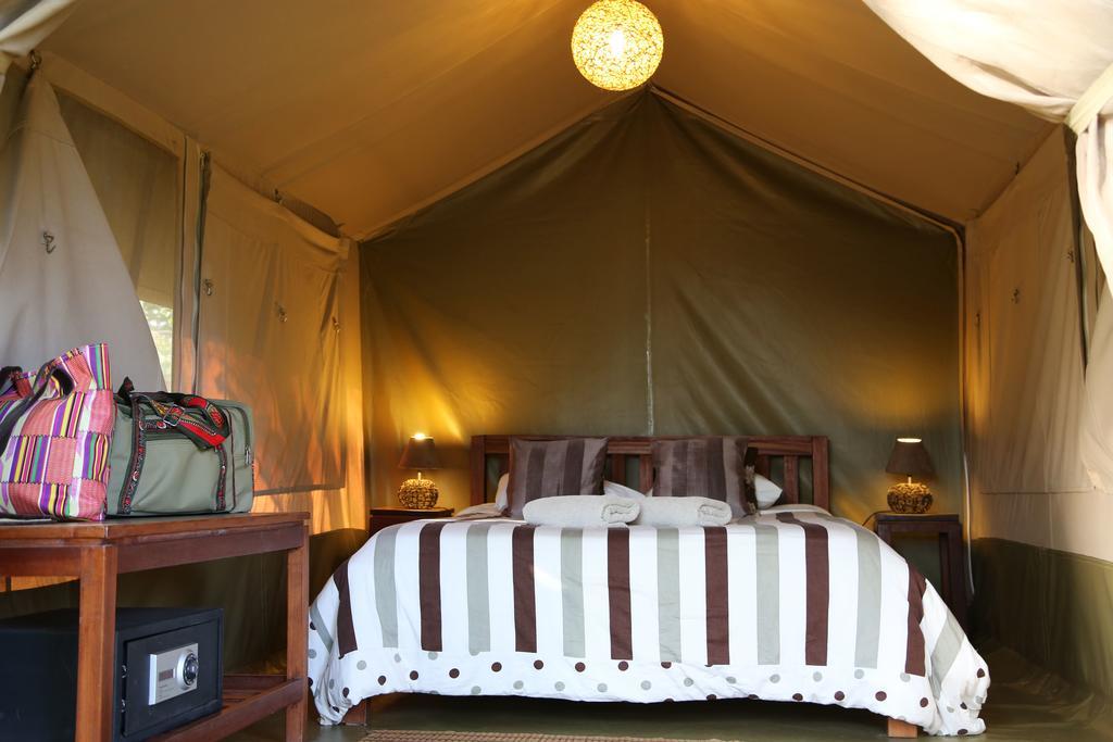 Отель Wildebeest Eco Camp Найроби Экстерьер фото